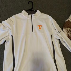 University of Tennessee pullover. Excellent shape